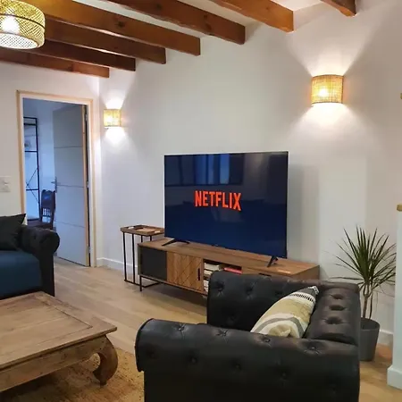 Dom wakacyjny In Town - 24 People Comfort-netflix Saint-André-de-Cubzac