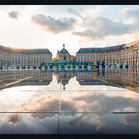 In Town - 24 People Comfort-netflix Dom wakacyjny Saint-André-de-Cubzac